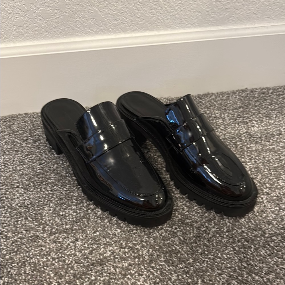 Black Patent Leather Women’s Platform Mules